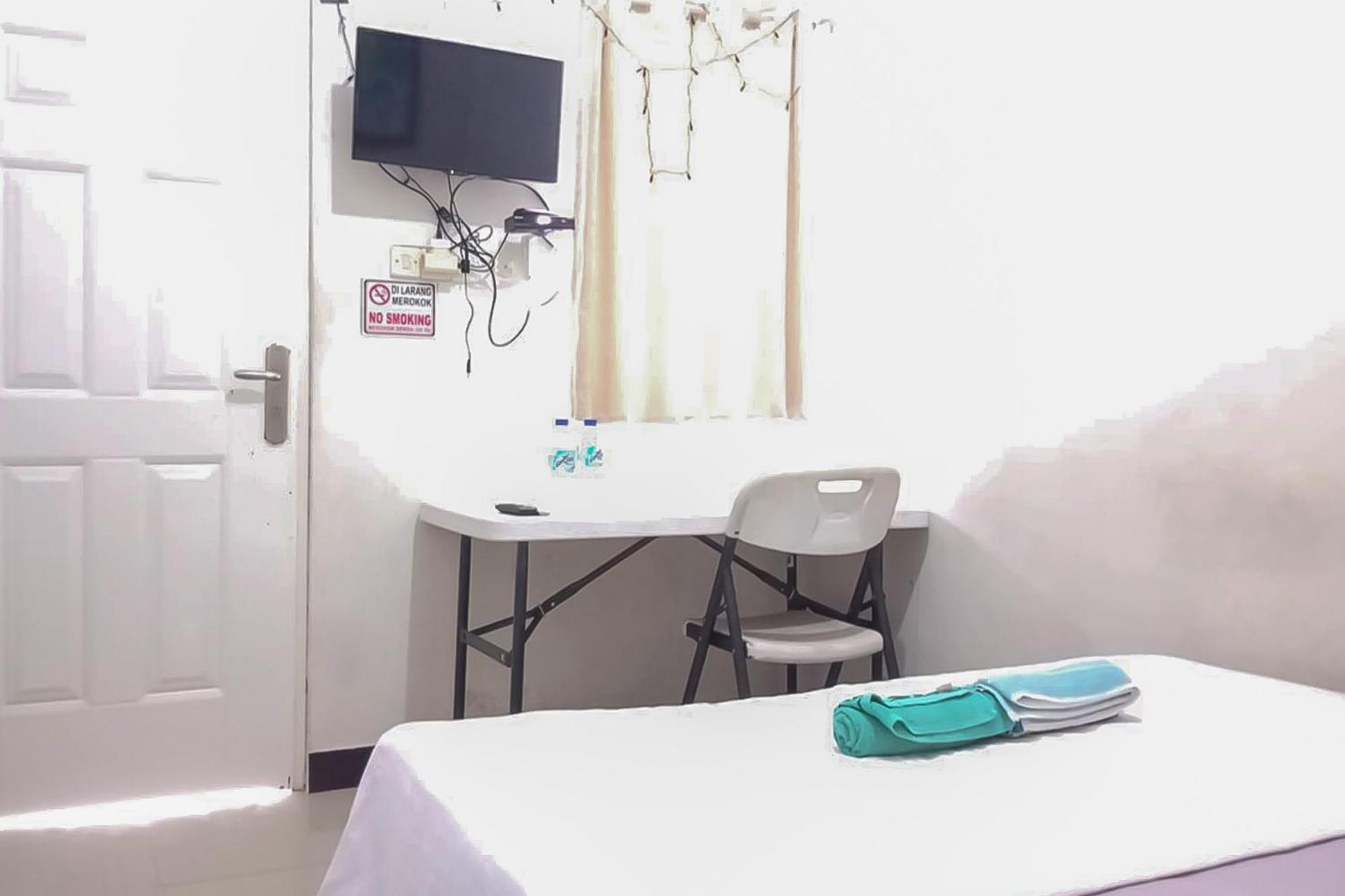 Waringin Guest House Tegal Mitra Reddoorz Exterior foto